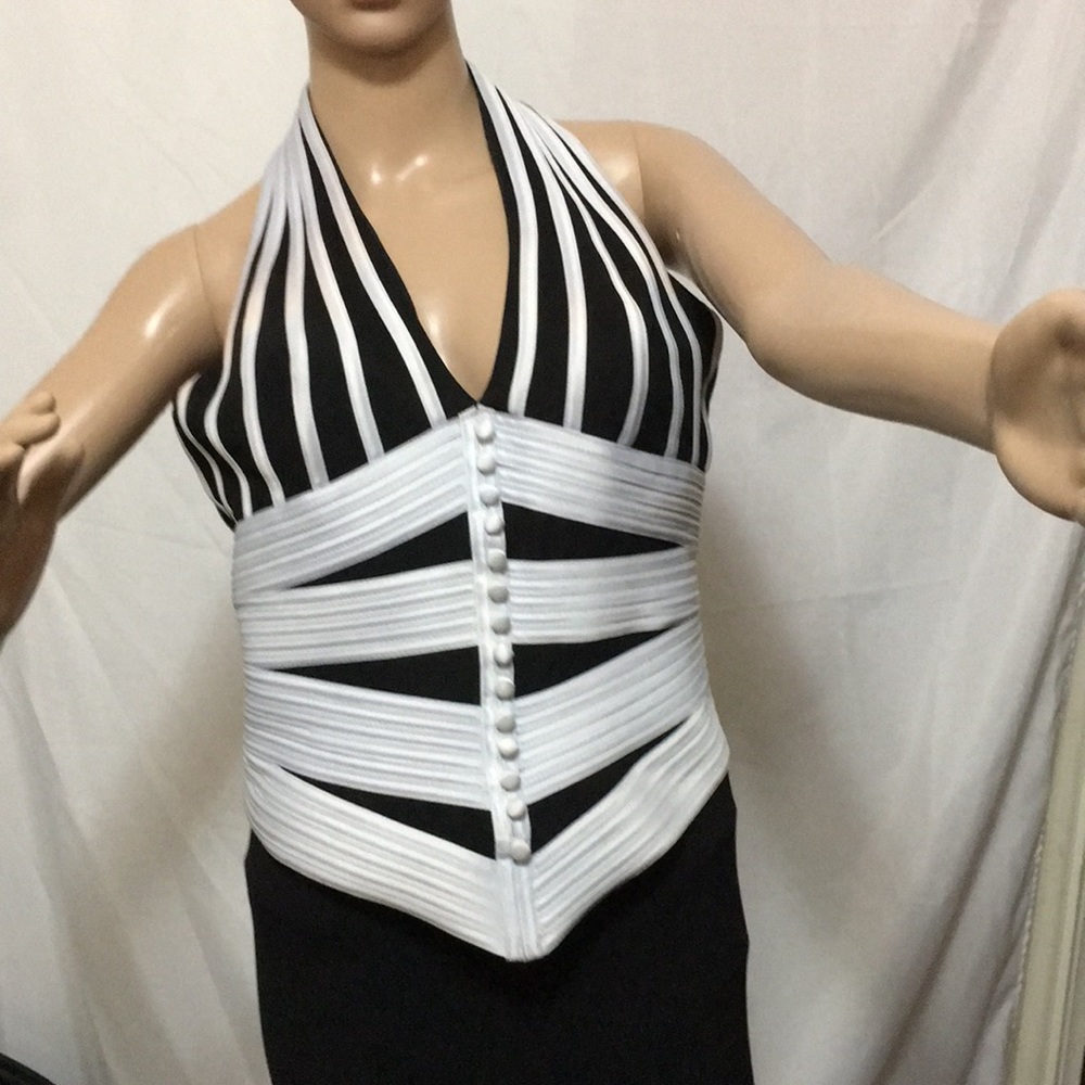 Cache  backless top